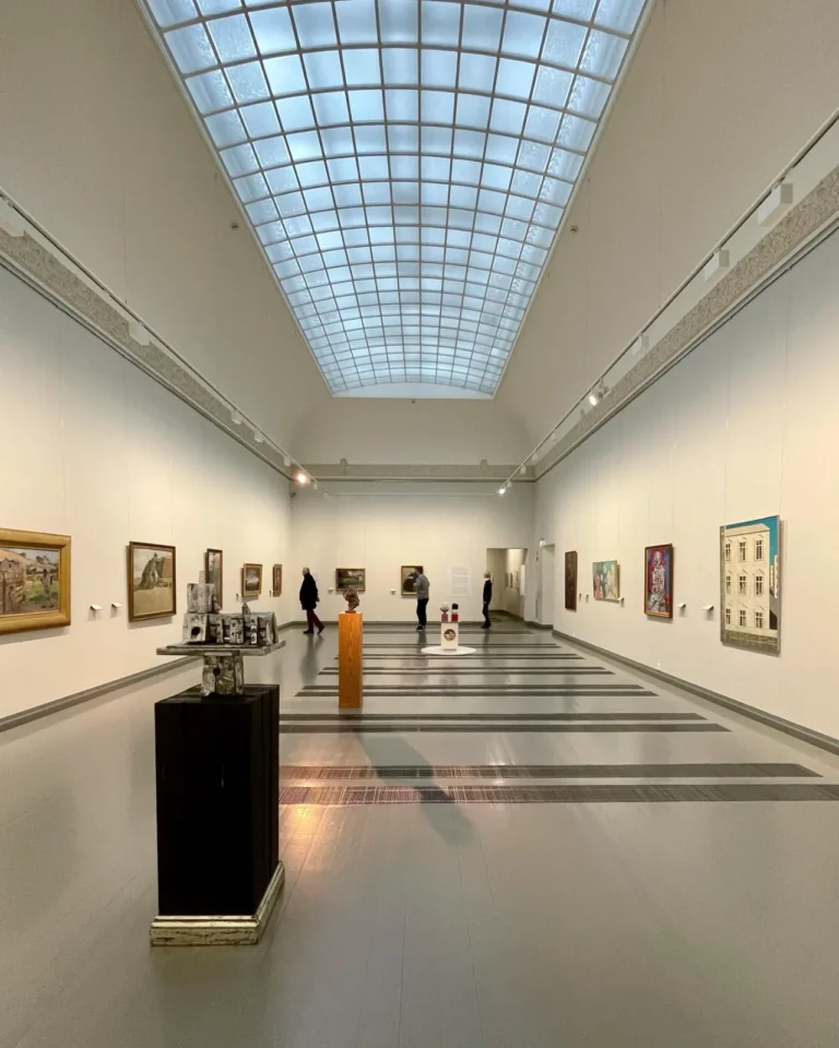 Turun Taidemuseo Sisatilat 02 Zils