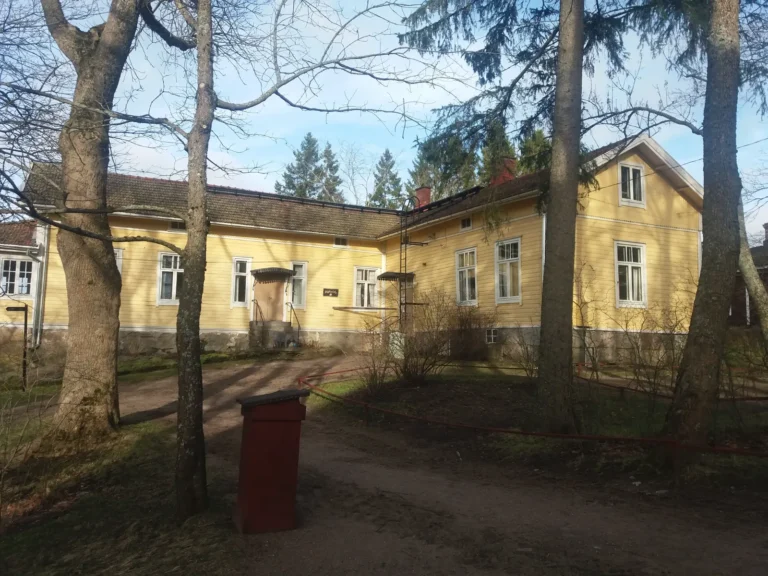 Kahvila Omena Ja Kaneli 01 Turf