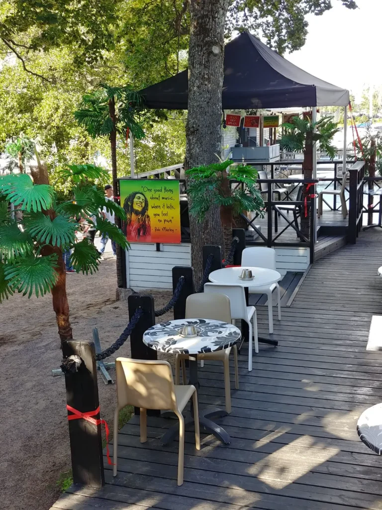 Marina Cafe Laituri Terassi 02 Xjvl
